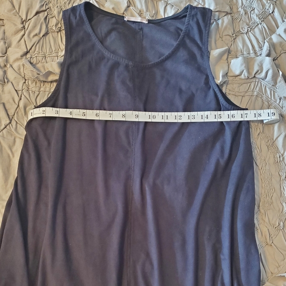 Adorable Super Soft Faux Suede Top Size M - Picture 5 of 8